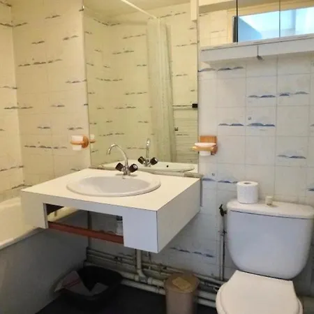 Διαμέρισμα Ecureuils - Avec Parking Couvert Proche Du Centre De Mae-8634 *